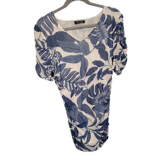 Cable & Gauge Tops - Cable & Gauge L Blue White Ruched Short Sleeve Floral Top Career Vacation Travel